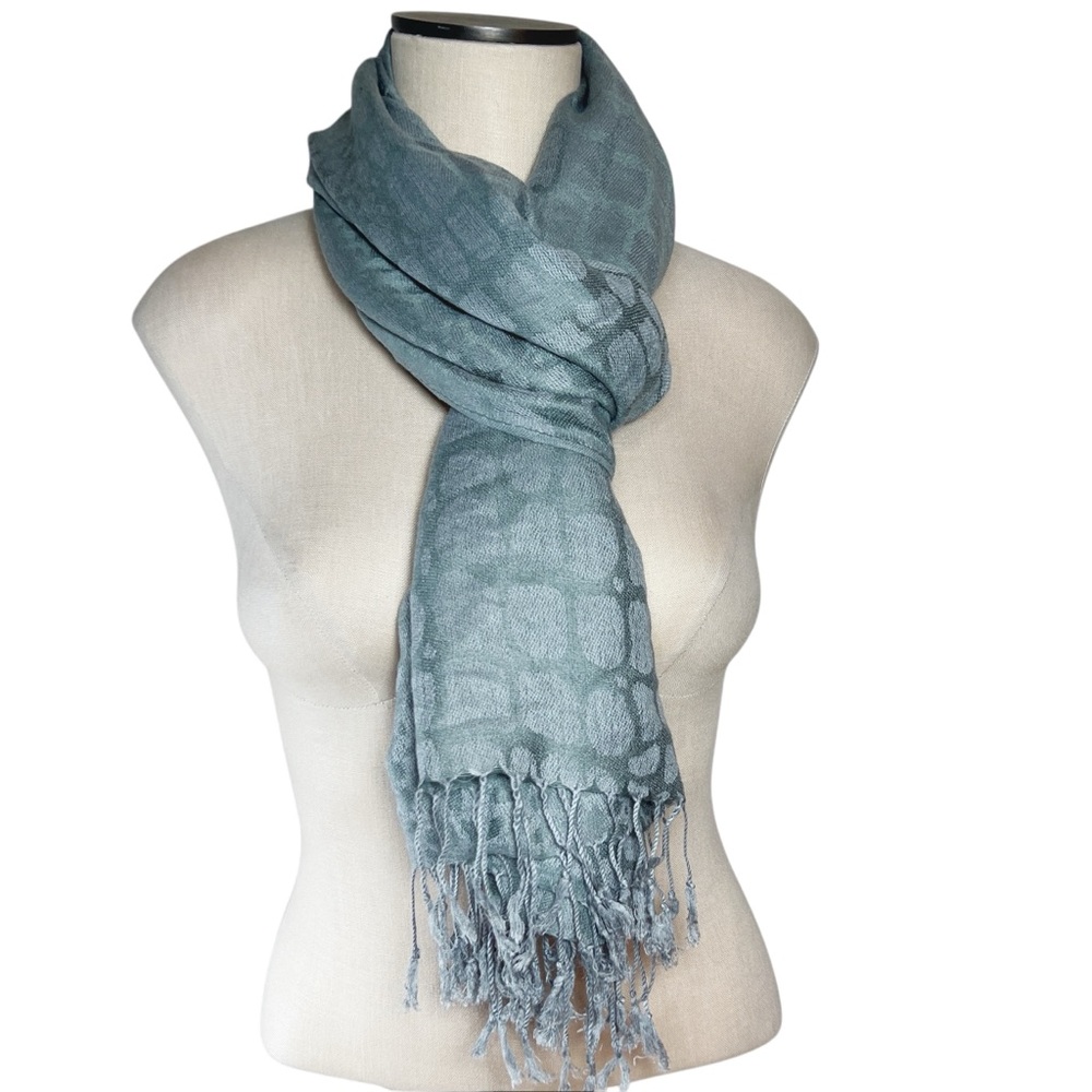 Animal Print Scarf Mixed Giraffe‎ / Leopard Print in Sage Green MobWife C…